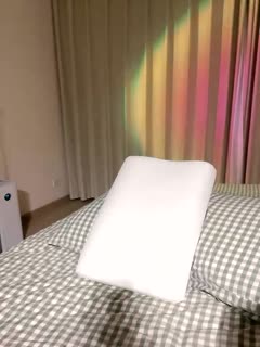 丰满黑丝小骚妇，吊钟奶子，全裸躺下特写全身，大蝴蝶粉，道具自慰插第03集