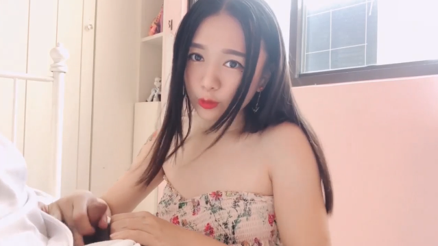 【欲求不满人妻】随机捕获壮硕快递小哥 卧房激情实录 #人妻出轨实录 #素人约炮指南
