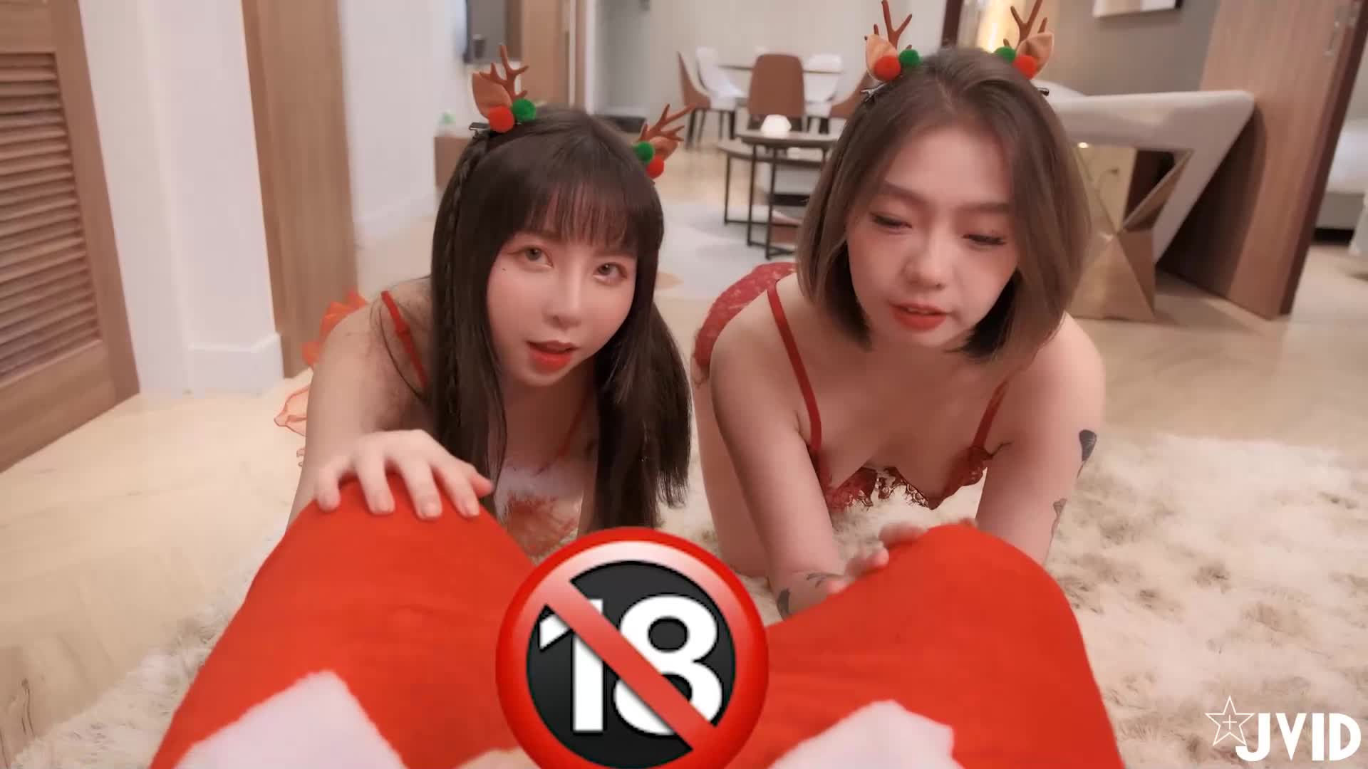 圣诞特供铃木真夕献礼 白胡子爷爷的巨根大礼 双穴侍奉让你过白色圣诞
