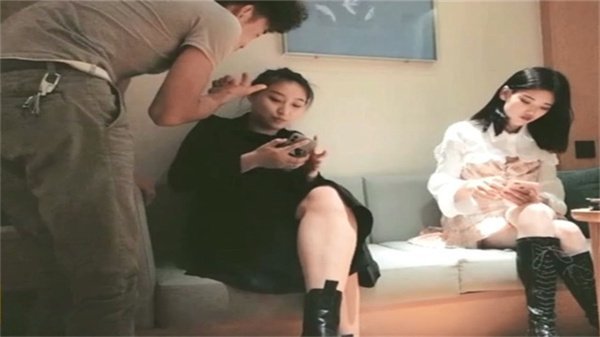 91沈先生探花激情约啪短裙妹子，湿身诱惑啪啪实录