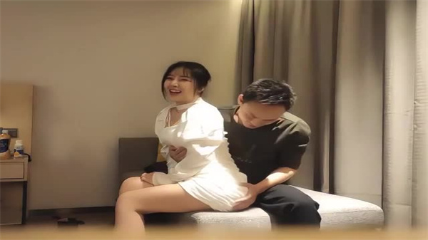 【步宾探花】甜美白裙极品妹，嫩穴湿透渴求粗大肉棒疯狂抽插！