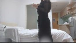 酒店偷情黑丝御姐！巨乳晃眼蜜穴紧致，外围女极品馒头鲍销魂夹击