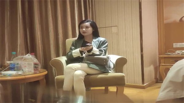 清纯学生妹校园秘事1·外围女神白丝勾引体育生课后私密交易