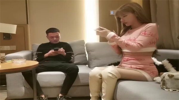 文轩探花系列：大圈女神高价诱惑，黄先生悲惨性爱调教