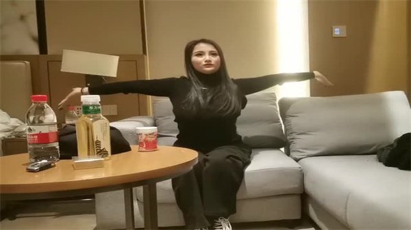 文轩探花豪掷千金约炮巨乳妹，爆乳颤动让人血脉贲张！